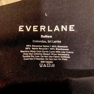 COPY - Everlane Renew Leggings